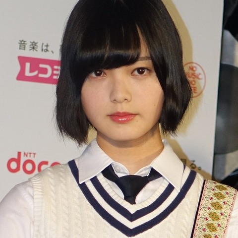 平手友梨奈、意外な素顔が続々判明!「めちゃくちゃ人懐こい」「本当に純粋」 画像