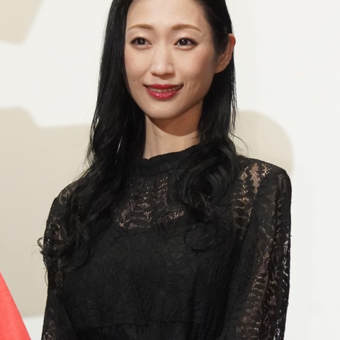 壇蜜、戦隊映画で悪の魔女役「40になった記念のような気持ちで」 画像