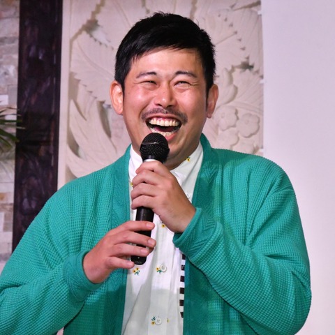 借金1200万円のクズ芸人・岡野陽一、デート中にパチンコをしたくて彼女をまく! 画像