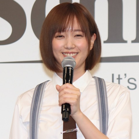 本田翼、新CMで小悪魔バーバー店主役に挑戦…台詞は「“恥ずかしい～”って思いながら言っていました」 画像