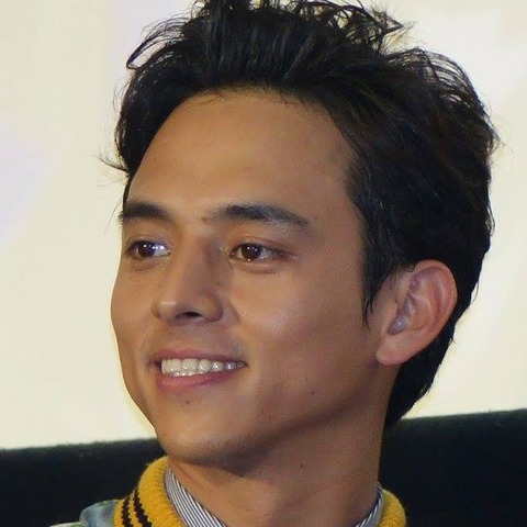 満島真之介、元気の秘密はセルフハグ&セルフハイタッチ!?藤木直人「やってて空しくなる」 画像