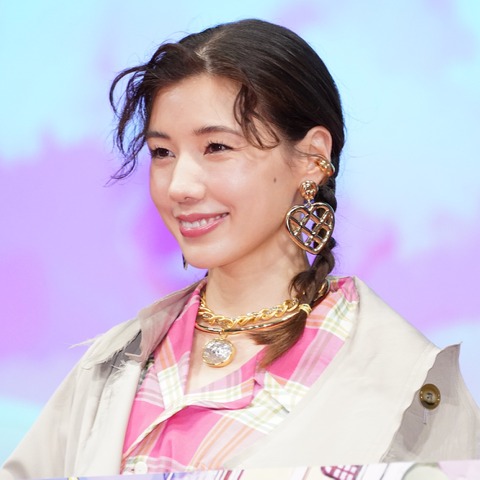 仲里依紗、黒柳徹子のギャル姿に大興奮!「トップオブギャルです、素晴らしい」 画像