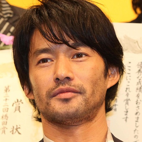 竹野内豊、ヒゲを生やしたキッカケを明かす…50歳の今は白髪が多い 画像