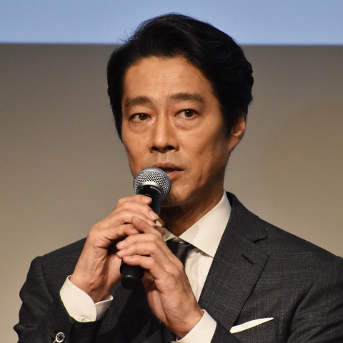 堤真一、「青天を衝け」吉沢亮の熱演に脱帽「足が血だらけになっていた」 画像