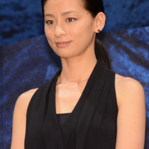 尾野真千子、「朝ドラ」が決まる前まで給料500円! 画像