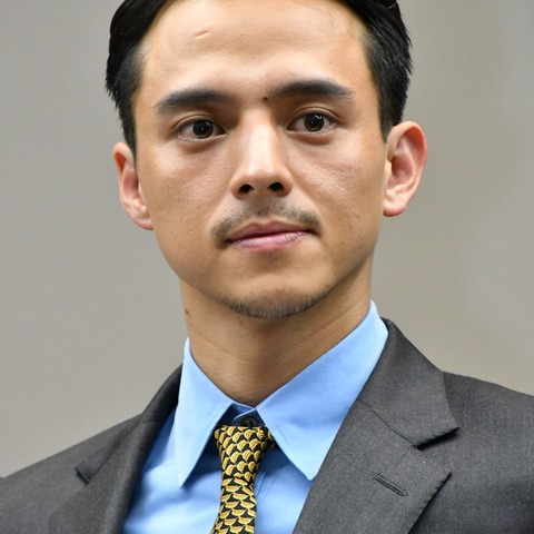満島真之介、「お前よぉ~!」蜷川幸雄さんから椅子を投げられた思い出を語る 画像