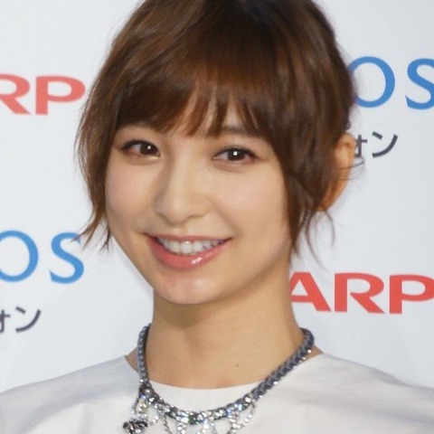 篠田麻里子、「交際ゼロ日婚」のホントの裏事情!愛のキューピッドは通りかかったトラック 画像