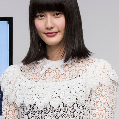 橋本愛、椎名林檎『ギブス』カバー!「めっちゃ鳥肌立った」「心つかまれる」と反響 画像