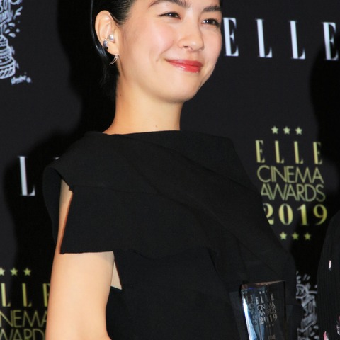 佐久間由衣、メイクのこだわり明かす「まつ毛は絶対に上げない」 画像