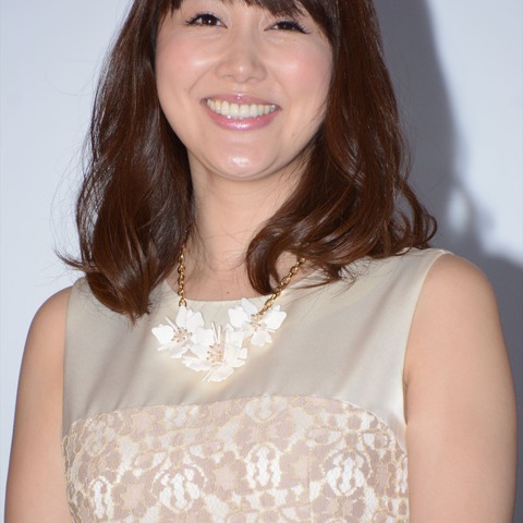 安めぐみ、夫の経済事情を心配「たまに支払いのとき手が震えてる」 画像