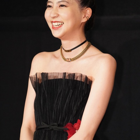 河北麻友子、今まで一度も皿洗いしたことがない「ダディの教えで…」 画像