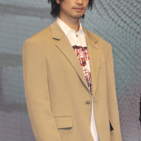 斎藤工、妊娠した役熱演も自粛太りと勘違いされる⁉「不摂生の象徴みたいな…」 画像