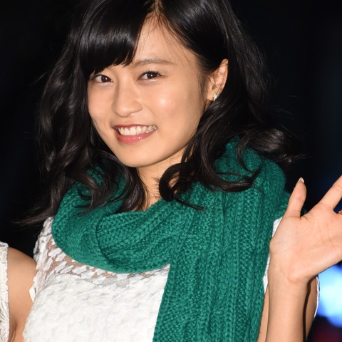 小島瑠璃子、高級レストランで赤っ恥!有料の水「持って帰ってもいいですか?」 画像