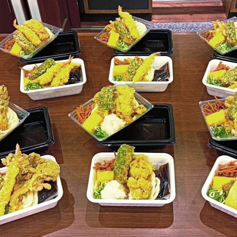 大人気の「丸亀うどん弁当」が12種類に!春限定商品を一足先に食べてみた! 画像