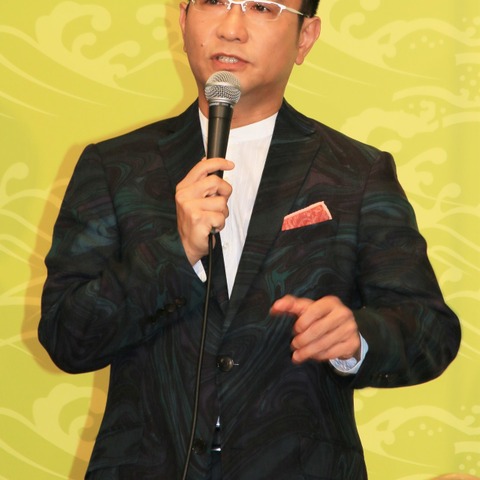 八嶋智人、下積み時代はアニメのガヤ役!『るろうに剣心』の斬られ役&『こち亀』も! 画像