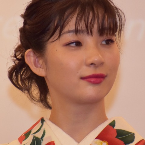 足立梨花、過去の交際男性を赤裸々告白!「危険な男が好きなの」 画像