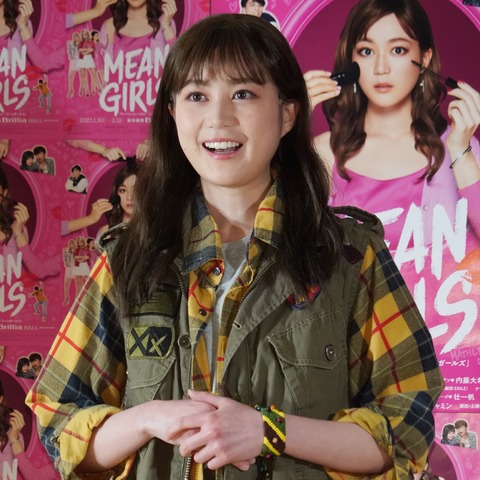 生田絵梨花、櫻坂46・守屋麗奈を絶賛「研修生からセンターが出るのは初めて」 画像
