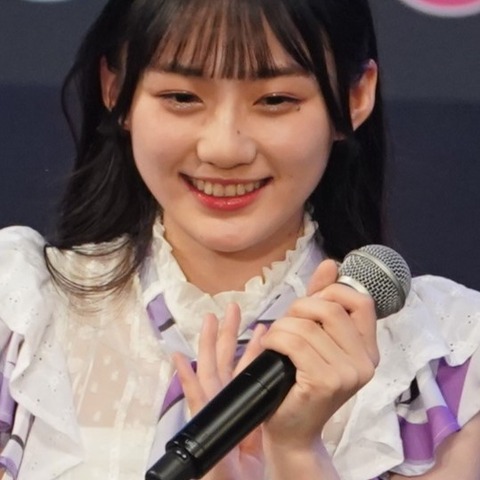 乃木坂46 5期生・川﨑桜、華麗なスケーティングでファン称賛「さくたんが最高」 画像