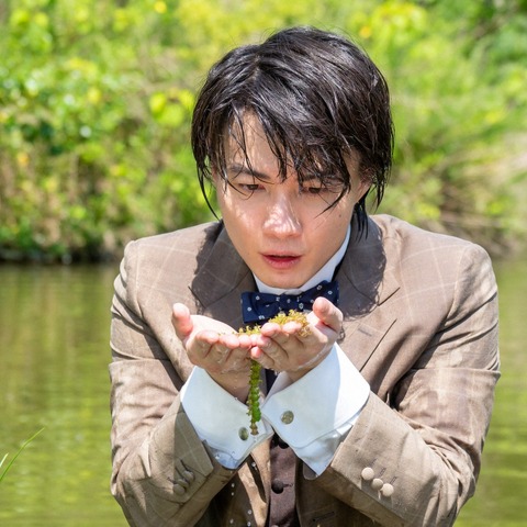 万太郎、池に落ちて新種発見!?明日の『らんまん』第84話 画像