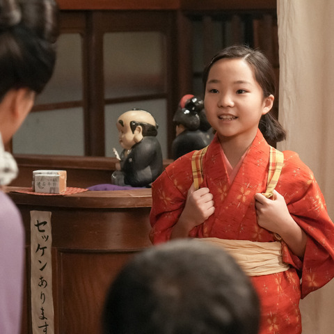 鈴子の生い立ちに暗い影?赤ちゃん描写に不穏な空気『ブギウギ』第4話 画像