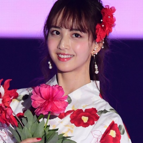 乃木坂46・佐藤楓＆櫻坂46・村井優が赤坂ミニマラソンで力走！ 画像