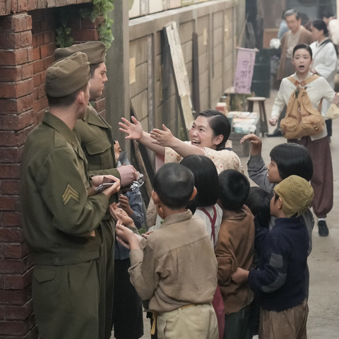 小夜と米兵のやり取りに「笑った」「癒される」『ブギウギ』第68話 画像