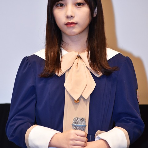 乃木坂46・与田祐希、大好きなウォンバットと触れ合い大興奮！ 画像