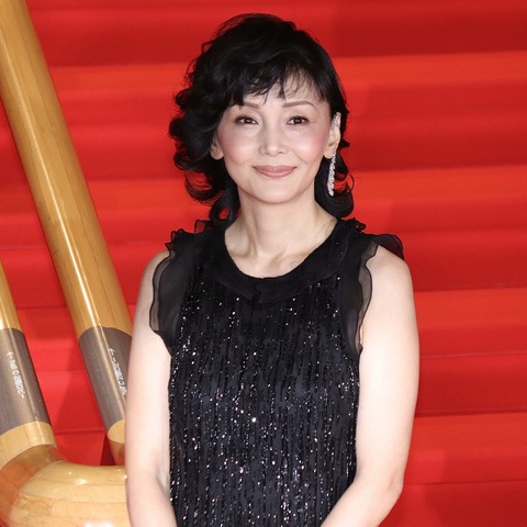 南果歩、モテモテの高校時代!2つのファンクラブ「南果歩を見守る会」「南先輩の黒髪を守る会」 画像