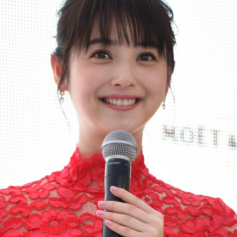 佐々木希、黒柳徹子に秋田弁を教えて興奮「夢みたい」 画像