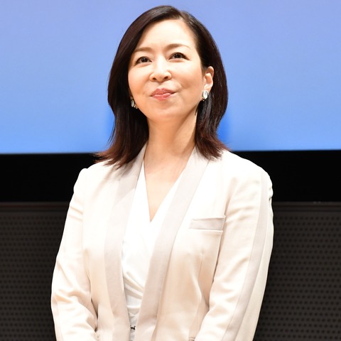真矢ミキ、還暦を迎えた!?若々しい見た目が話題 画像