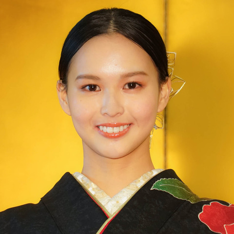白河れい、母・河野景子の女将ぶりを証言 立ったままご飯を食べていた!? 画像