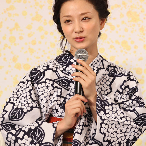 中越典子、「恥ずかしくもあり…」芸能界への興味は撮られた写真がキッカケ!? 画像