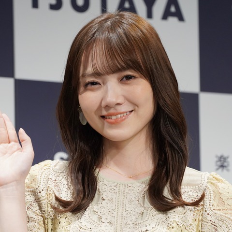 乃木坂46・田村真佑、バスラ最終日のステージで転倒「勢いよくスライディングして…」 画像