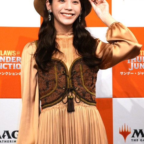 貴島明日香、“カウボーイ風”の衣装を初披露！「ドキドキしています」 画像