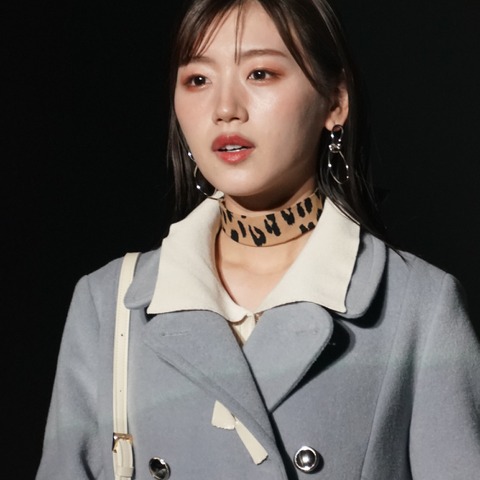 日向坂46・佐々木美玲、タイマン色気対決で大暴れ!「ずっと見てられる」 画像