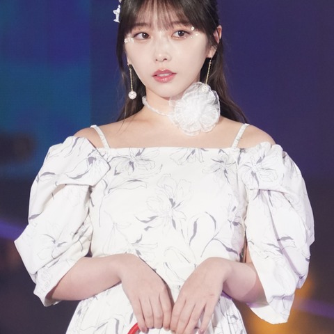 乃木坂46・与田祐希、ランウェイトップでのウインクで会場を魅了 画像