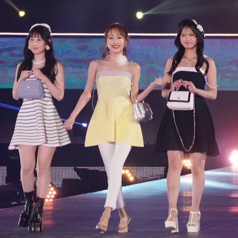 SKE48・中野愛理&野村実代&井上瑠夏がGirlsAwardランウェイで仲良くハートマーク 画像