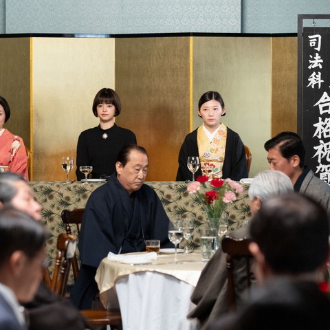 「私たち怒ってるんです」寅子、合格祝賀会で名演説!『虎に翼』第30話 画像