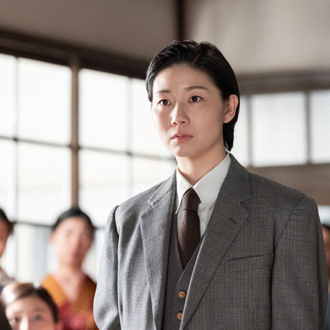 朝ドラ『虎に翼』よね役の土居志央梨が『あさイチ』登場!明るい素顔が話題 画像