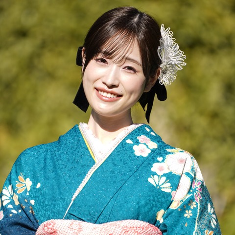 オスカー美女たちが華やか晴れ着姿を披露…髙橋ひかる、2024年は「すごく幸せでした」 画像