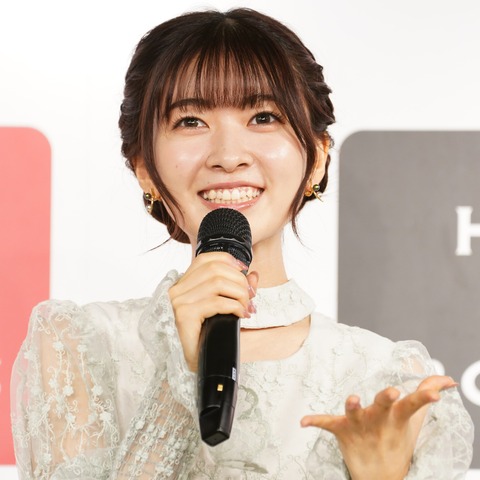 「ラブライブ!」鈴原希実が大胆“背中見せ”カットに挑戦、Liella!メンバーから絶賛の声 画像