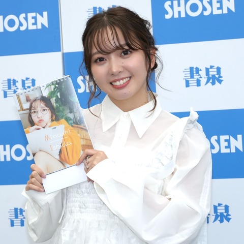元STU48・石田みなみ、初のカレンダーは「“脚ファン”から綺麗だねって言われて嬉しい」 画像