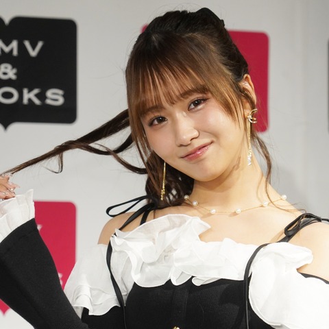 森脇梨々夏、新作カレンダーは「全部水着」・・・WBC世界戦ラウンドガールの反響にはびっくり 画像