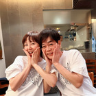 渡辺満里奈、夫・名倉潤と偶然ペアルック！仲良し2ショットに反響 画像