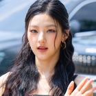 ほぼ見せてる…ハヌル、“大胆カット”でインナー露わなハイレグ衣装に視線釘付け「信じられない」 画像