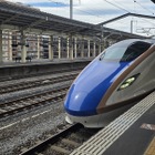 新幹線で本当に仕事はできる？「トレインデスク」に乗って検証してみた 画像