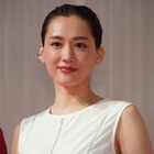 「最高に可愛い」綾瀬はるか、スタッフアカウントが映画のオフショット公開し、ファン歓喜 画像