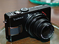 松下、16：9の2.8型ワイド液晶を搭載した1,020万画素コンパクトデジカメ「LUMIX DMC-LX2」 画像