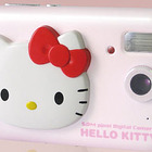 KFE、ハローキティデザインの500万画素コンパクトデジカメ「Hello Kitty DC500」 画像