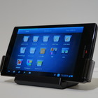 【au 2012冬モデル：動画】7インチ「IGZO」ディスプレイ搭載タブレット、「AQUOS PAD」  画像